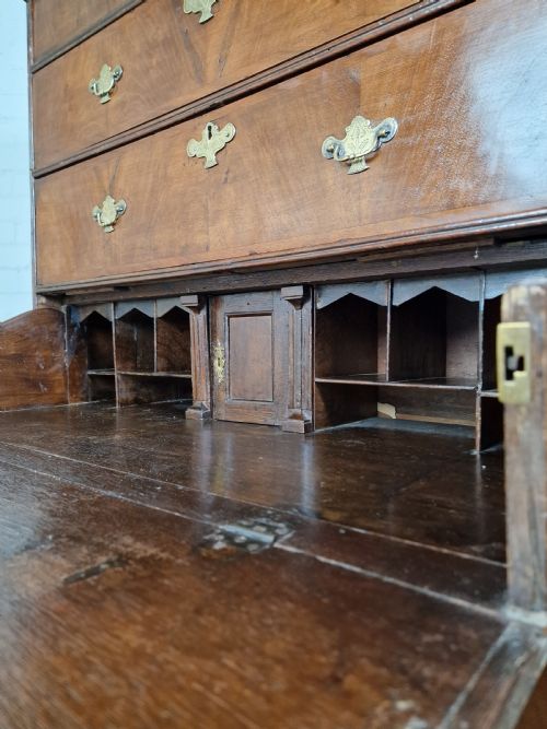 GEORGIAN SECRETAIRE CHEST ON CHEST CIRCA 1720 - ADDITIONAL PHOTO 6