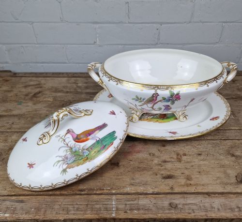 ANTIQUE PORCELAIN SOUP TUREEN BY COALPORT OR COALBROOKDALE ENGLISH CIRCA 1830 - ADDITIONAL PHOTO 1