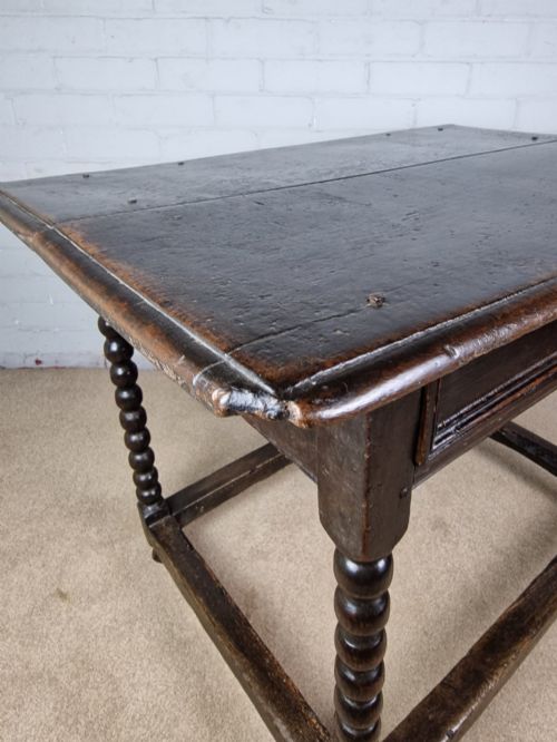 CHARLES II OAK SIDE TABLE WITH BOBBIN TURNED LEGS MID 17TH CENTURY - ADDITIONAL PHOTO 1