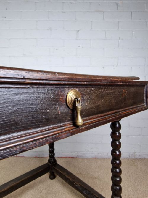 CHARLES II OAK SIDE TABLE WITH BOBBIN TURNED LEGS MID 17TH CENTURY - ADDITIONAL PHOTO 6