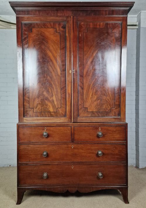 Mahogany Linen Press - Early 19th C. George IV Period