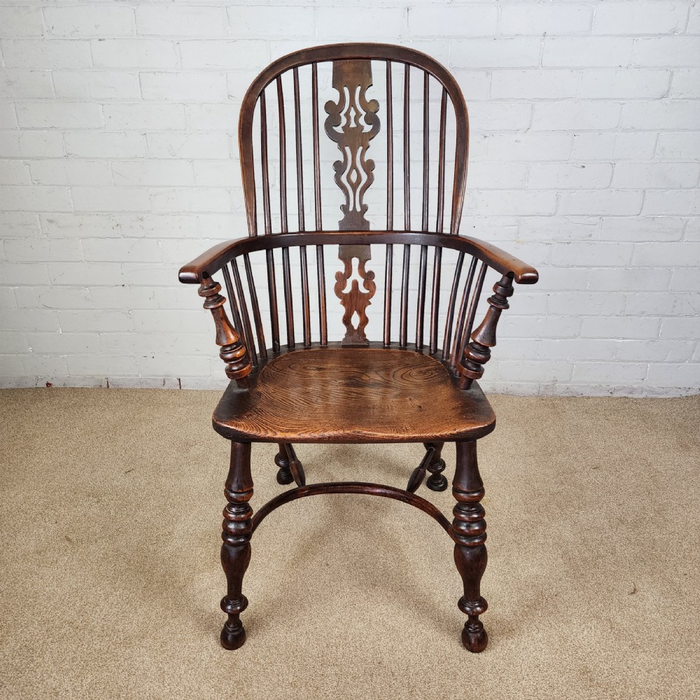 Antique Windsor Chair with Crinoline Stretcher – Nottinghamshire, 19th C. View II