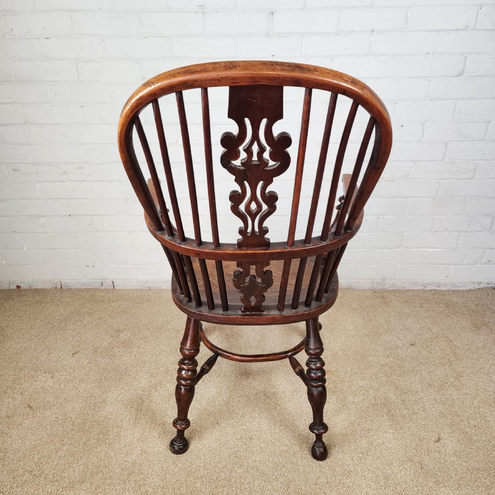 Antique Windsor Chair with Crinoline Stretcher – Nottinghamshire, 19th C. View VI