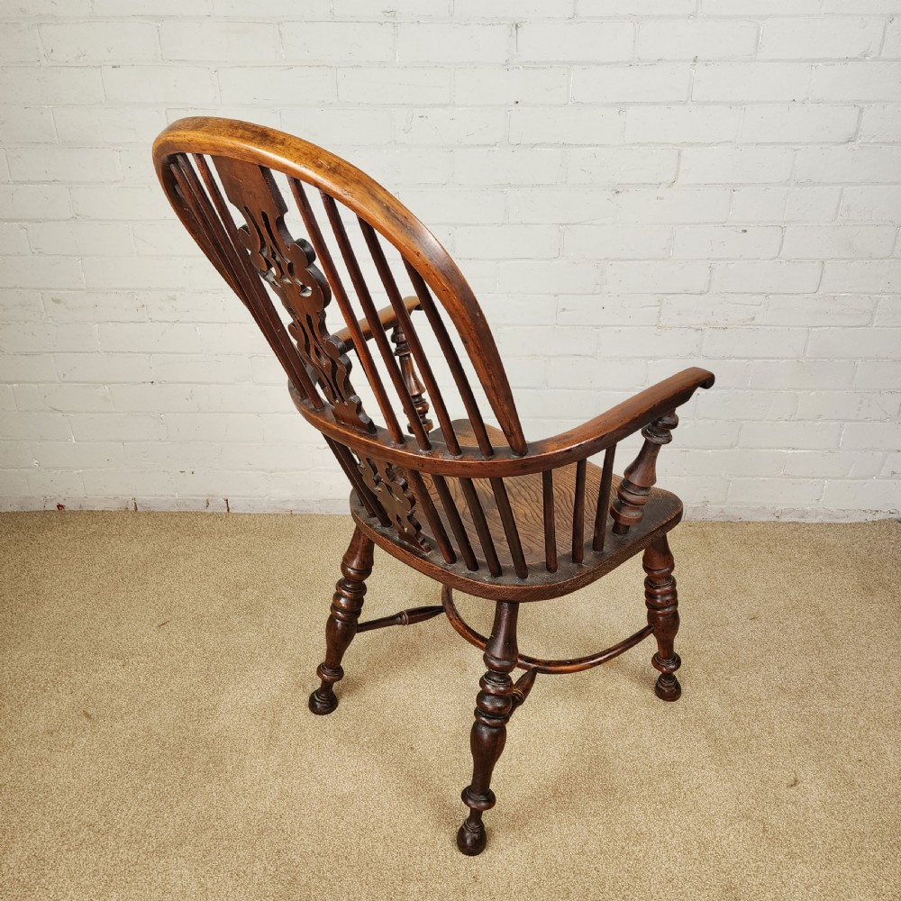 Antique Windsor Chair with Crinoline Stretcher – Nottinghamshire, 19th C. View VII