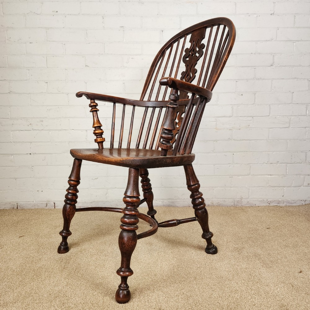 Antique Windsor Chair with Crinoline Stretcher – Nottinghamshire, 19th C. View XII