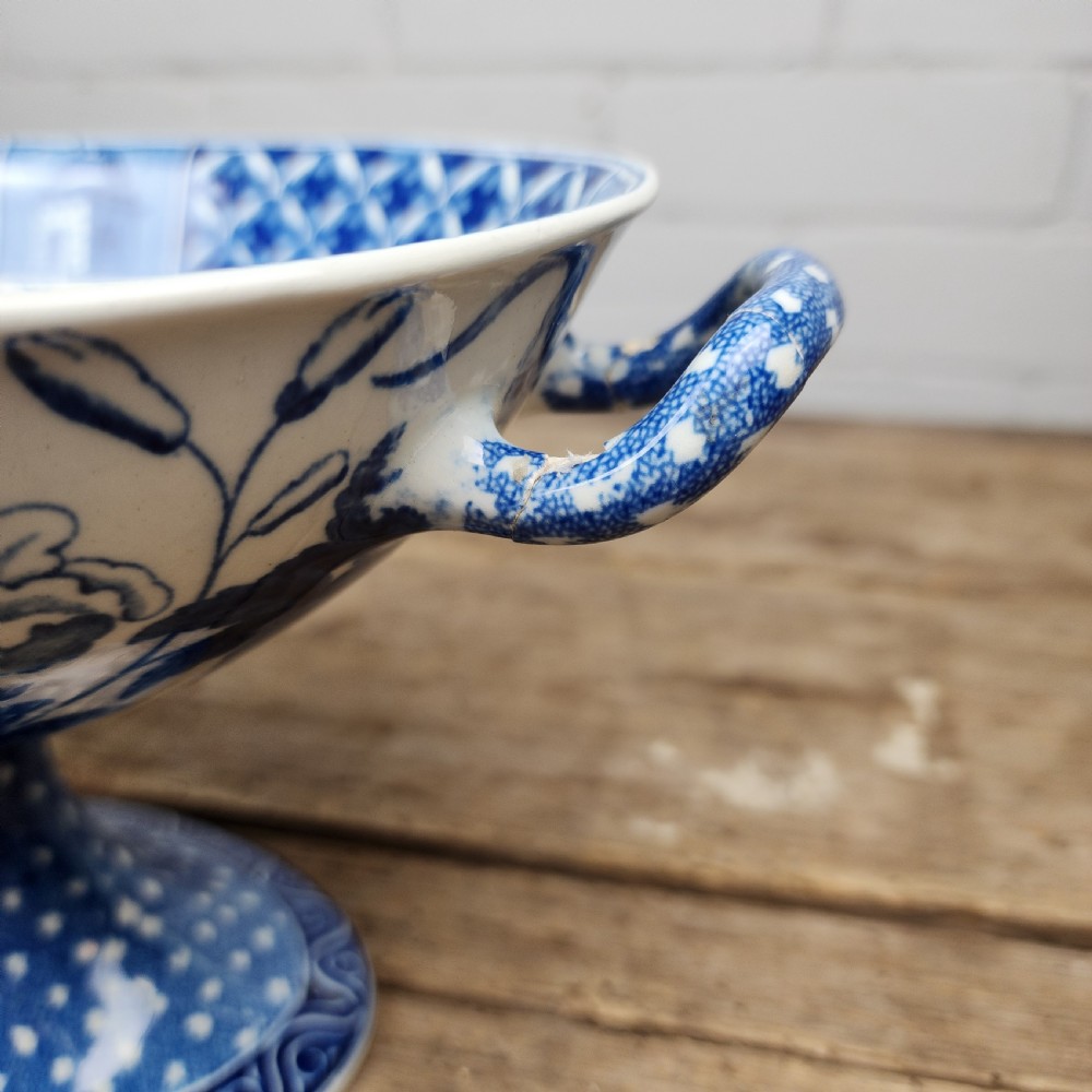 Wedgwood Hibiscus Compote Vase, Georgian, Circa 1820 View IV