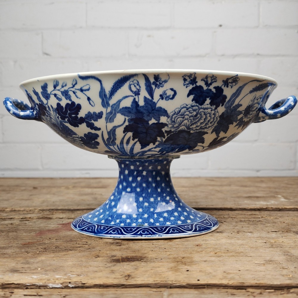 Wedgwood Hibiscus Compote Vase, Georgian, Circa 1820 View VIII