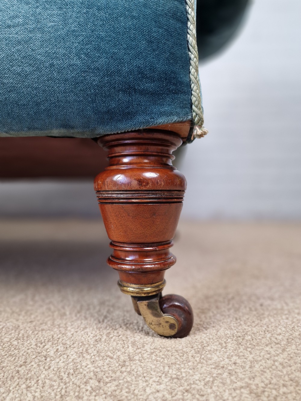 A Victorian Mahogany Gillows Chaise Longue in Turquoise Button Back Fabric View V
