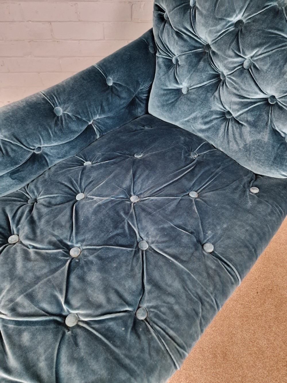 A Victorian Mahogany Gillows Chaise Longue in Turquoise Button Back Fabric View VIII
