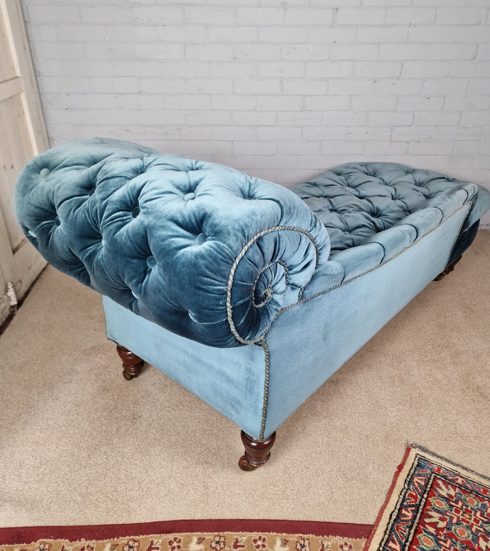 A Victorian Mahogany Gillows Chaise Longue in Turquoise Button Back Fabric View XIV