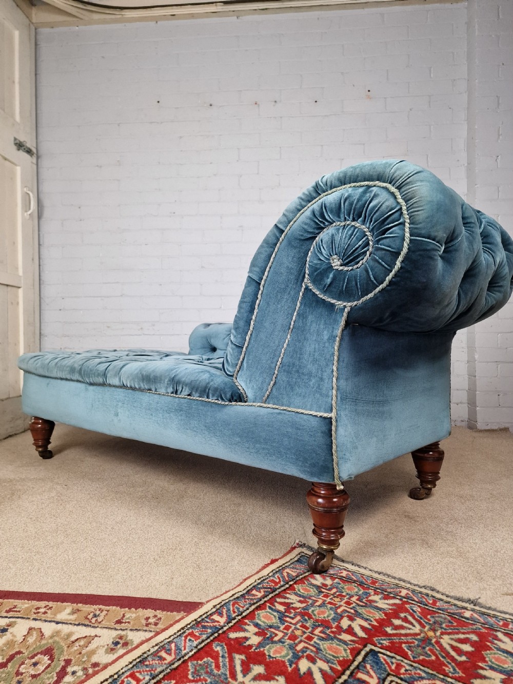 A Victorian Mahogany Gillows Chaise Longue in Turquoise Button Back Fabric View XVII