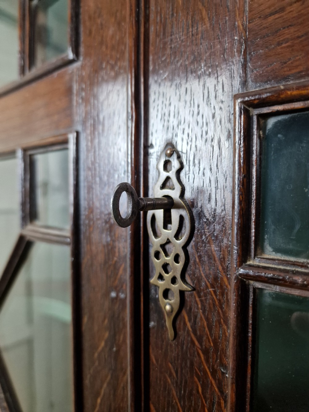 Georgian Oak Corner Cupboard - Circa 1780 View II