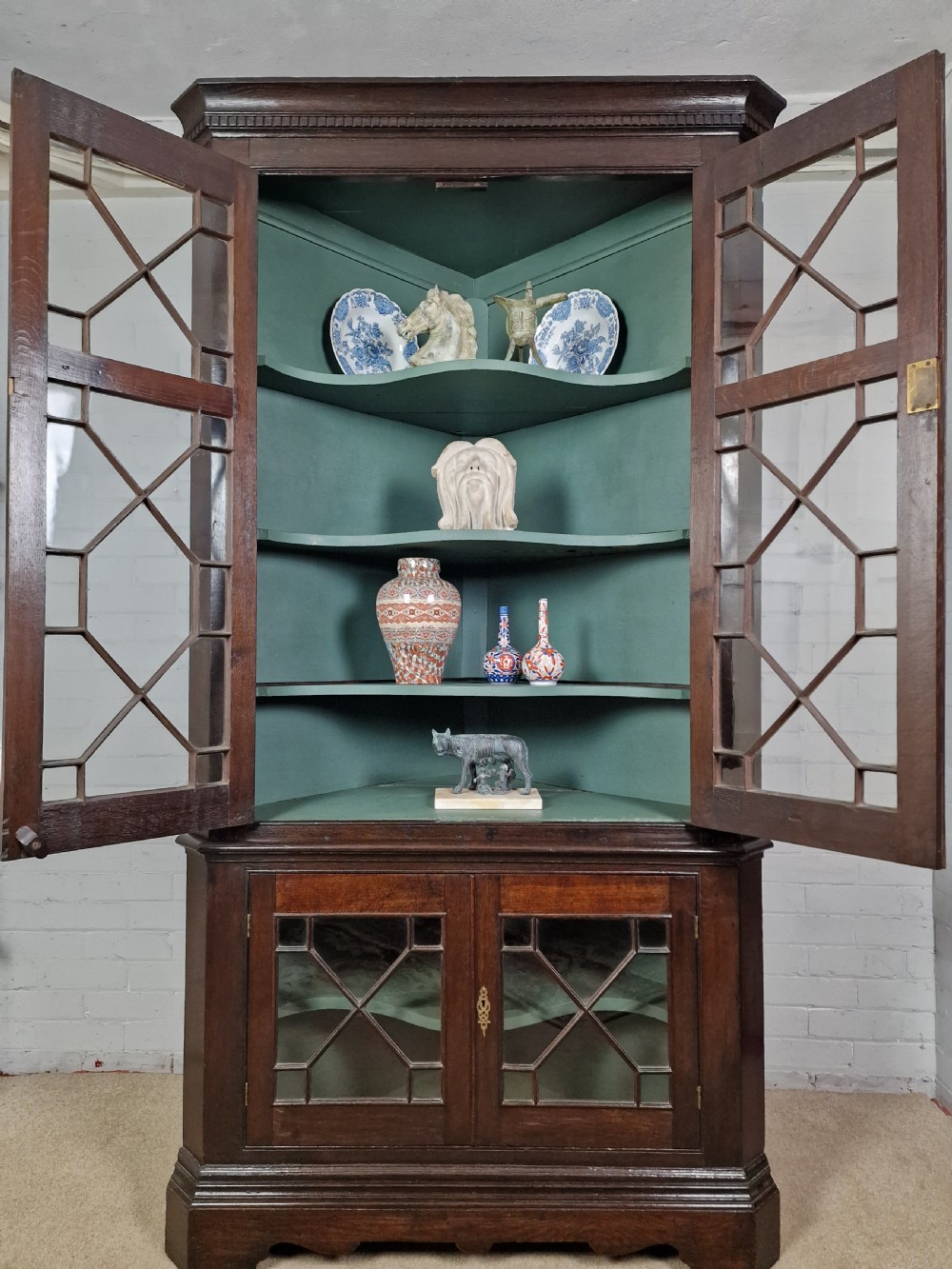 Georgian Oak Corner Cupboard - Circa 1780 View V