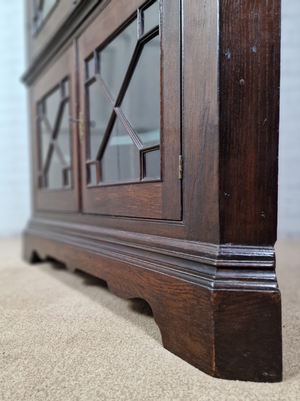 Georgian Oak Corner Cupboard - Circa 1780 View XII