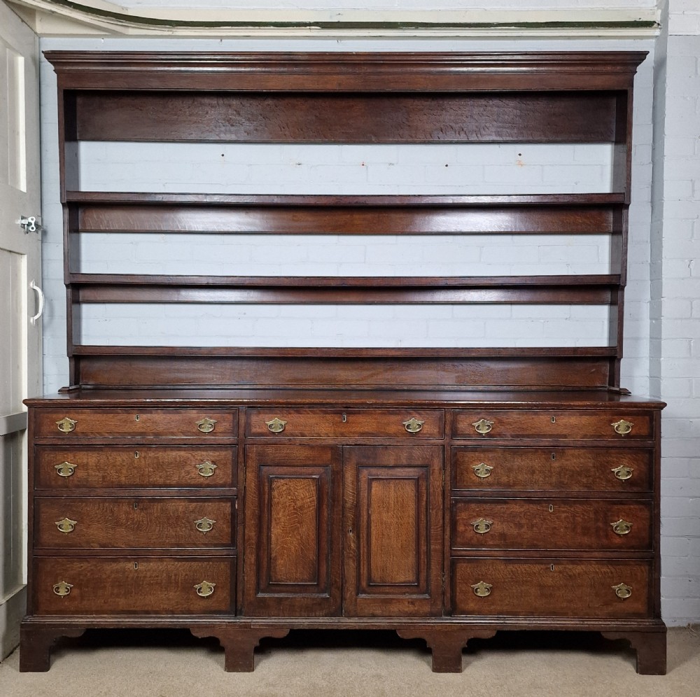 Antique Oak Dresser - George III (Circa 1800).