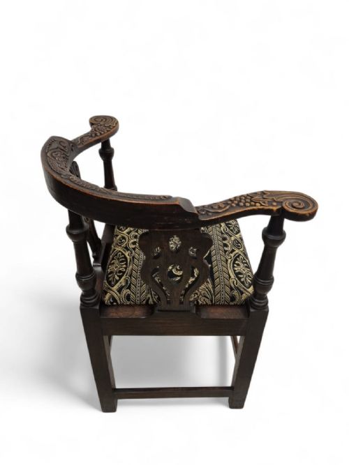 ANTIQUE CARVED CORNER CHAIR C1900 - ADDITIONAL PHOTO 4