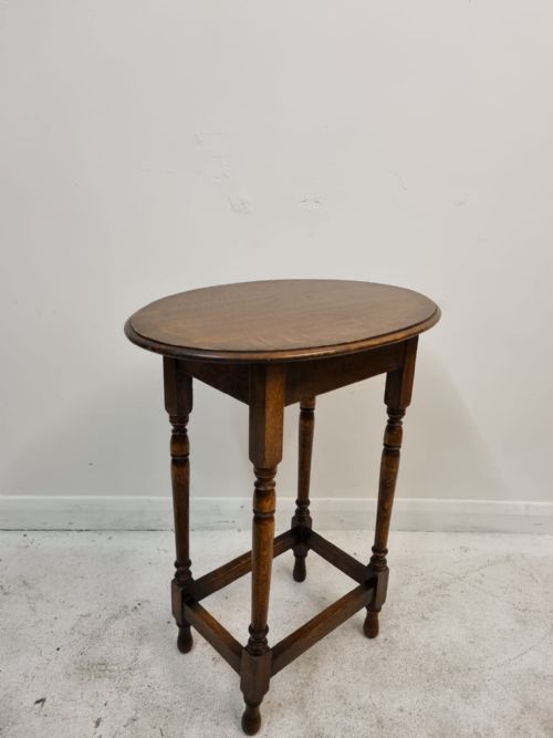 ANTIQUE EDWARDIAN OAK OVAL SIDE TABLE - ADDITIONAL PHOTO 4