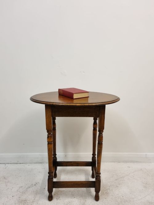 ANTIQUE EDWARDIAN OAK OVAL SIDE TABLE - ADDITIONAL PHOTO 6