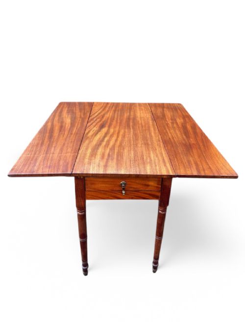ANTIQUE VICTORIAN MAHOGANY DROP LEAF PEMBROKE TABLE C1880 - ADDITIONAL PHOTO 8