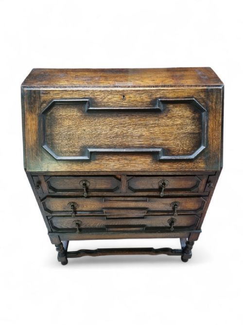 ANTIQUE OAK BUREAU PRESENTATION DESK DATED 1920 - ADDITIONAL PHOTO 6