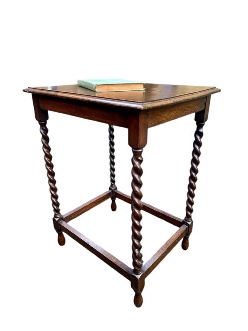 VINTAGE OAK SIDE TABLE BARLEY TWIST LEGS C1930S - ADDITIONAL PHOTO 4