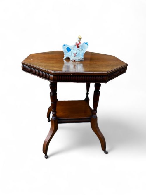 ANTIQUE LATE VICTORIAN WALNUT OCCASIONAL TABLE TURNED LEGS REEDED EDGE C1890 - ADDITIONAL PHOTO 1