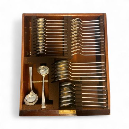 ANTIQUE ELKINGTON CO PLATE CANTEEN WITH 86PIECE CUTLERY SET C1930S CHIPPENDALE STYLE CONSOLE TABLE - ADDITIONAL PHOTO 3
