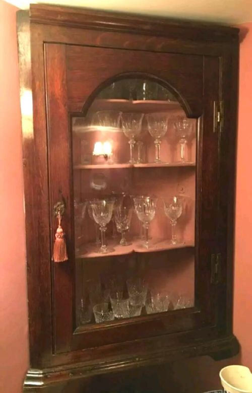 ANTIQUE ENGLISH GEORGIAN GLAZED CORNER CABINET C1760 - ADDITIONAL PHOTO 5