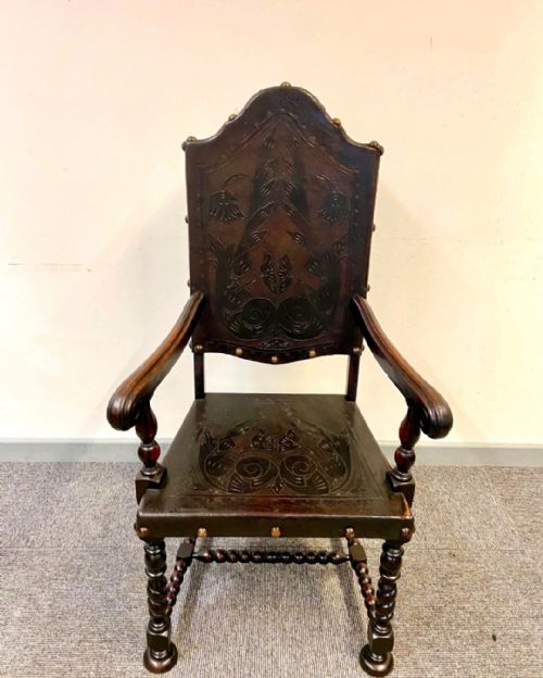 ANTIQUE CARVED OAK THRONE CHAIR LEATHER PANEL DETAILING C1900S - ADDITIONAL PHOTO 2