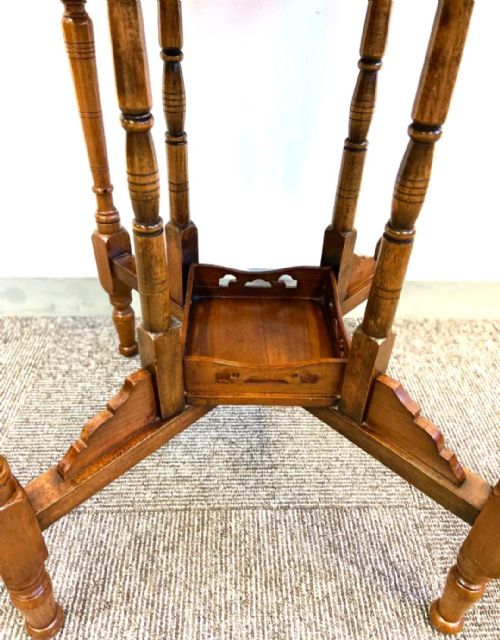 VINTAGE SIXSIDED OAK OCCASIONAL TABLE C1920 - ADDITIONAL PHOTO 6