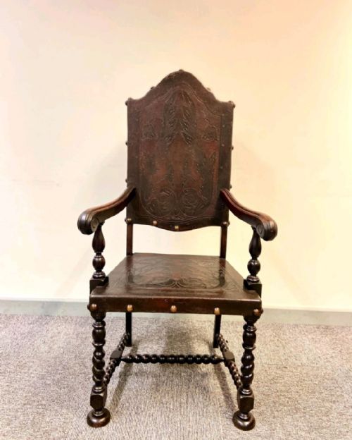 ANTIQUE CARVED OAK THRONE CHAIR LEATHER C1900S PANEL DETAILING - ADDITIONAL PHOTO 2
