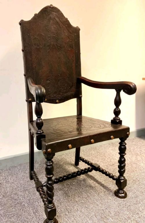 ANTIQUE CARVED OAK THRONE CHAIR LEATHER C1900S PANEL DETAILING - ADDITIONAL PHOTO 4
