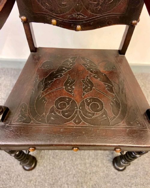 ANTIQUE CARVED OAK THRONE CHAIR LEATHER C1900S PANEL DETAILING - ADDITIONAL PHOTO 5