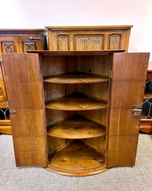 ANTIQUE GEORGIAN BOW FRONT CORNER CUPBOARD C1800 - ADDITIONAL PHOTO 5