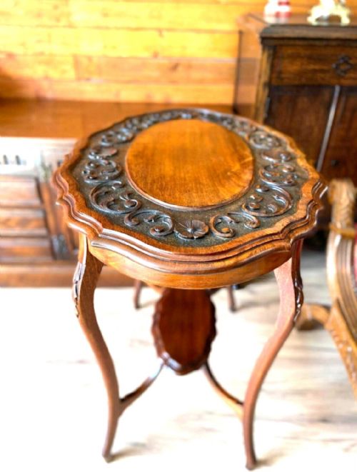 ANTIQUE VICTORIAN OVAL WINDOW TABLE HANDCARVED FOLIATE TOP C1890 - ADDITIONAL PHOTO 3