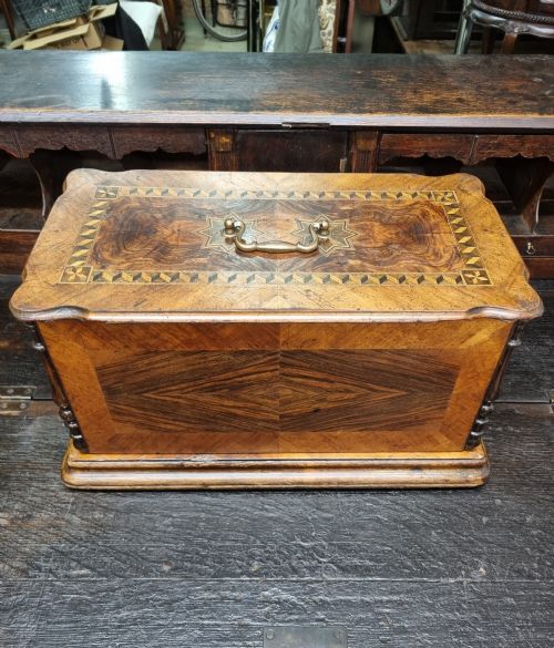 ANTIQUE DECORATIVE SEWING MACHINE C1900 - ADDITIONAL PHOTO 11