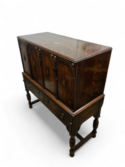 ANTIQUE LARGE OAK SIDEBOARD C1920 - ADDITIONAL PHOTO 4