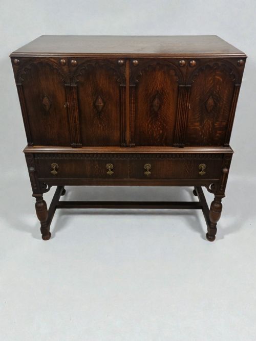 ANTIQUE LARGE OAK SIDEBOARD C1920 - ADDITIONAL PHOTO 8