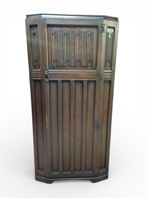 ANTIQUE GOTHIC REVIVAL GENTLEMANS WARDROBE C1930 - ADDITIONAL PHOTO 7