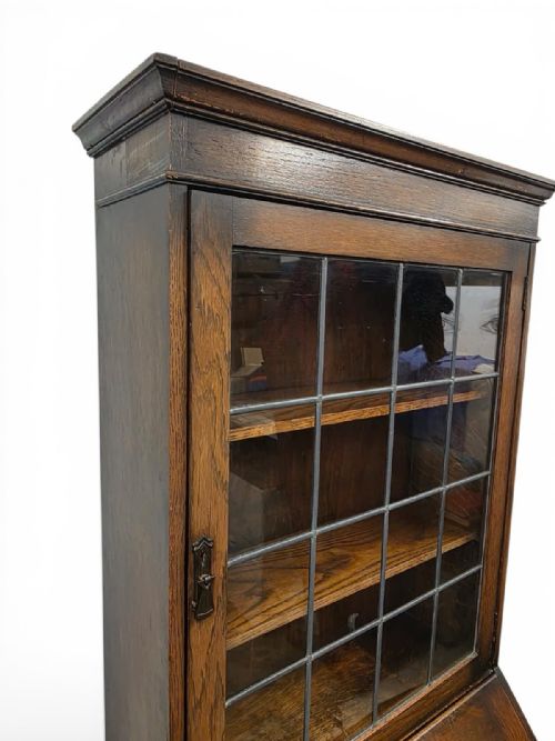 ANTIQUE OAK BUREAU BOOKCASE BY CWS C1920 - ADDITIONAL PHOTO 2
