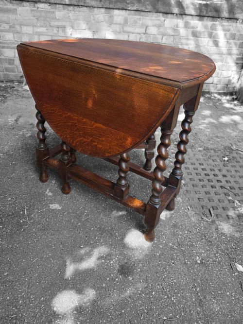 Antique Oak Barley Twist Gateleg Drop Leaf Table  c1920