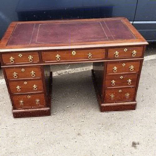 fig 1. QUALITY ANTIQUE MAHOGANY 3 PART DESK OF MEDIUM SIZE .