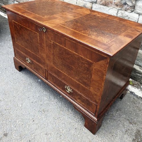fig 1. EARLY 18THC WALNUT AND BURR WALNUT MULE CHEST WITH DRAWERS