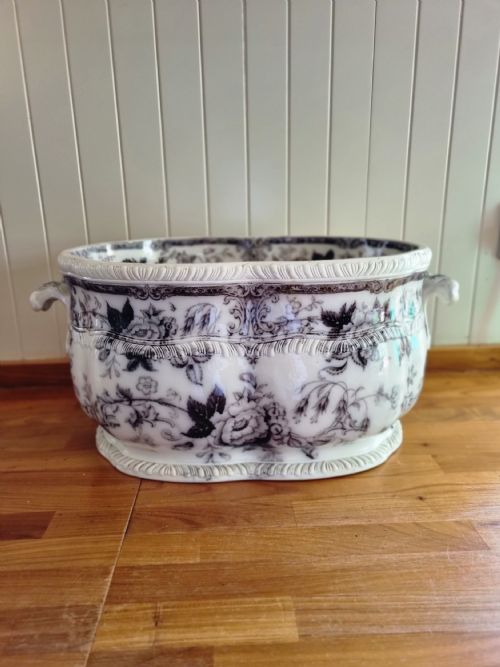 Decorative 19thc Large Pottery Footbath