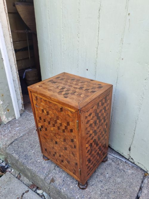 fig 2. UNUSUAL 18THC PARQUETRY TABLE CASKET WITH INTERIOR DRAWERS