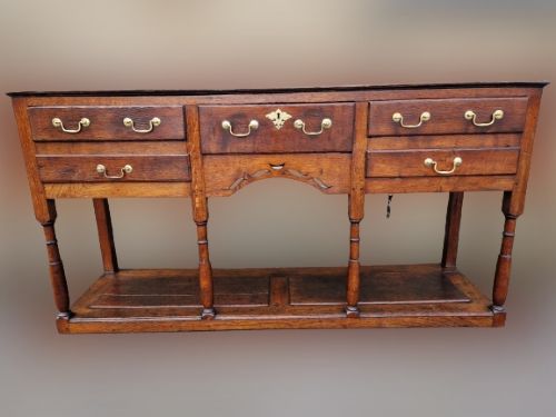 fig 1. RARE LATE 18THC SOUTH WALES SMALL ORIGINAL .OAK POTBOARD DRESSER BASE