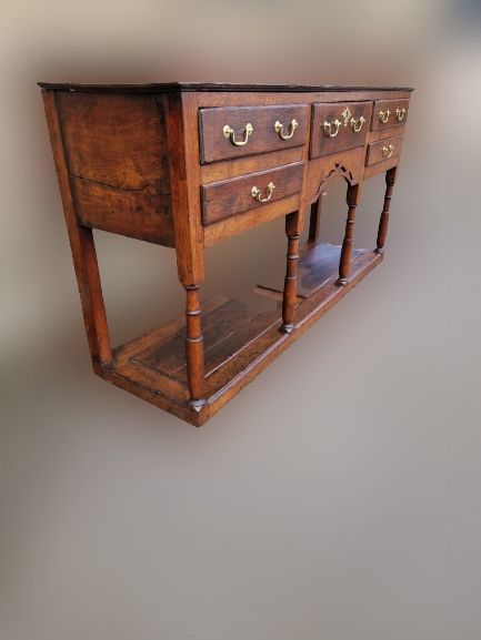 fig 2. RARE LATE 18THC SOUTH WALES SMALL ORIGINAL .OAK POTBOARD DRESSER BASE