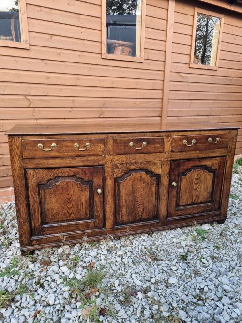 A MID 18TH CENTURY OAK DRESSER BASE C1760 FROM NORTH WALES