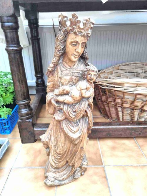16thc Large Limewood Carving of the Virgin Mary and Child.