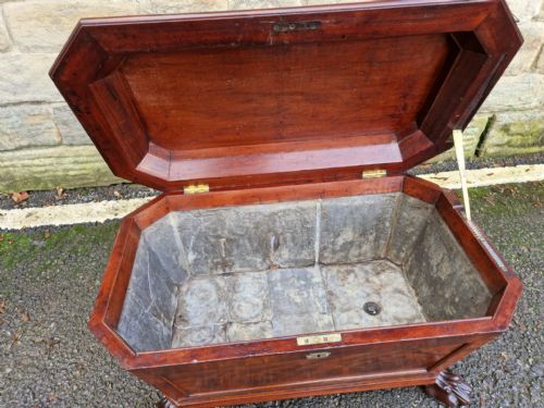 fig 2. GOOD GEORGIAN MAHOGANY WINE COOLER IN THE MANNER OF GILLOWS